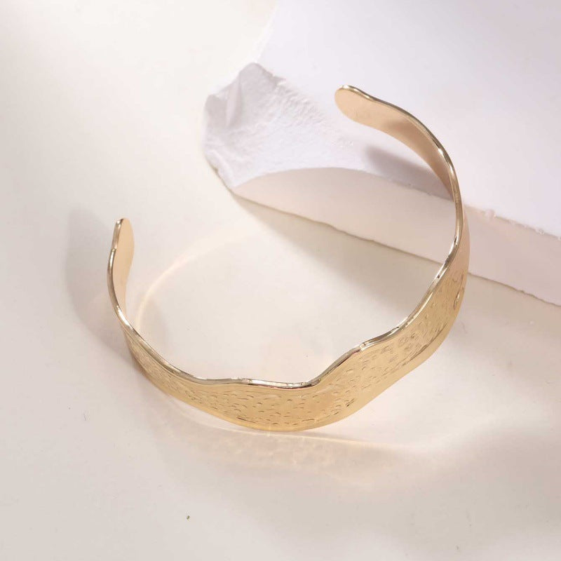 Women Open Bangle in Modern Bamboo Design Nin Boutique