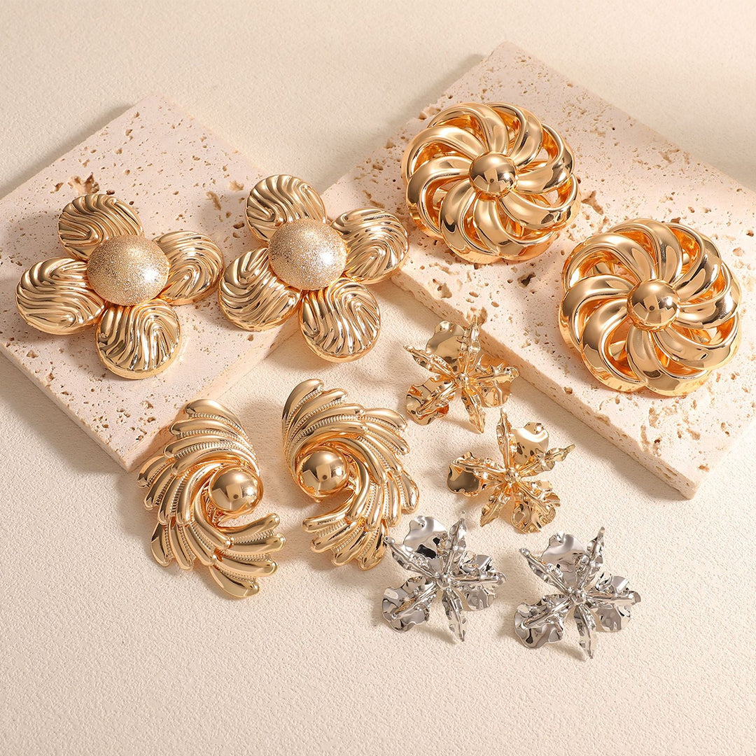 Women’s earrings in artistic flower design Nin Boutique
