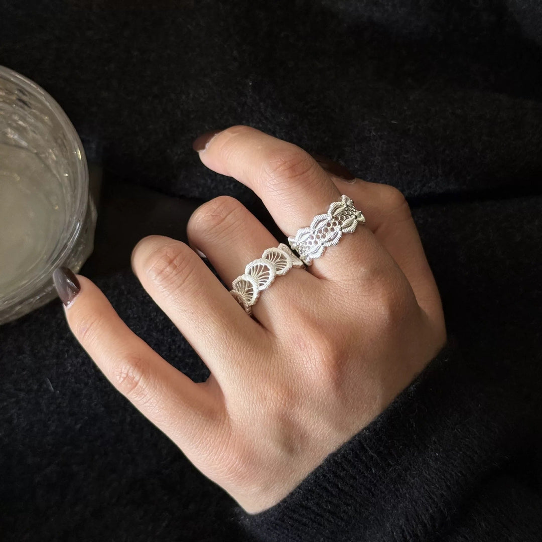 Ladies ring with intricate lace structure Nin Boutique
