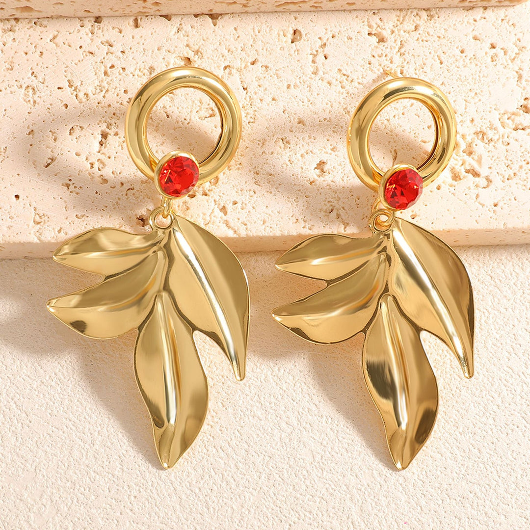 Women's earrings with artistic leaf design Nin Boutique