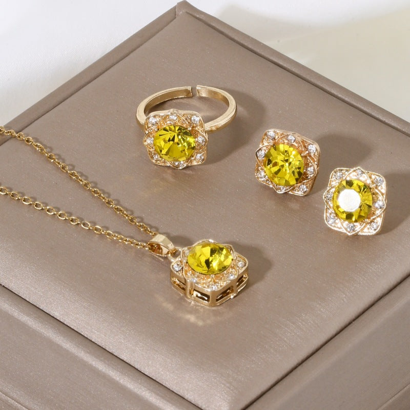 Women's adjustable vintage-inspired cocktail ring with faceted center crystal and cz halo Nin Boutique