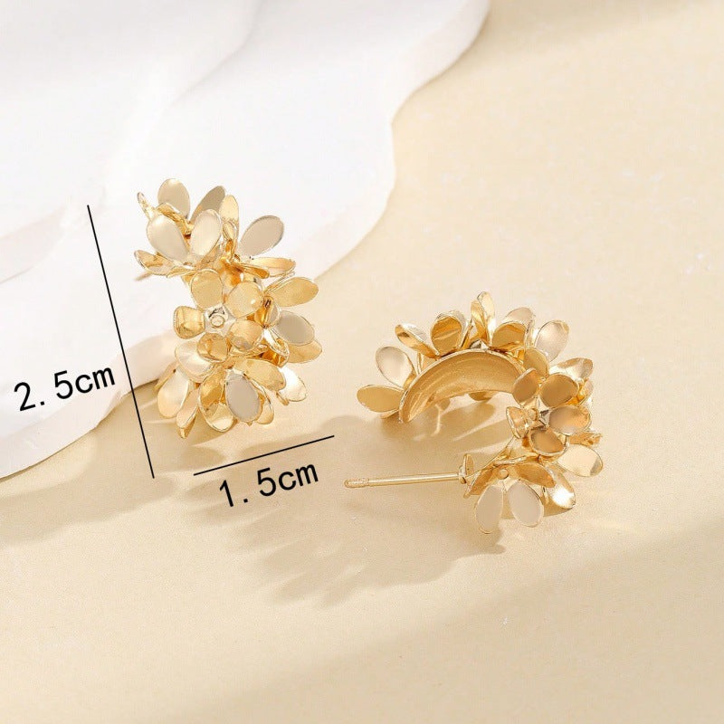 Women's earrings with floral, sparkling details Nin Boutique
