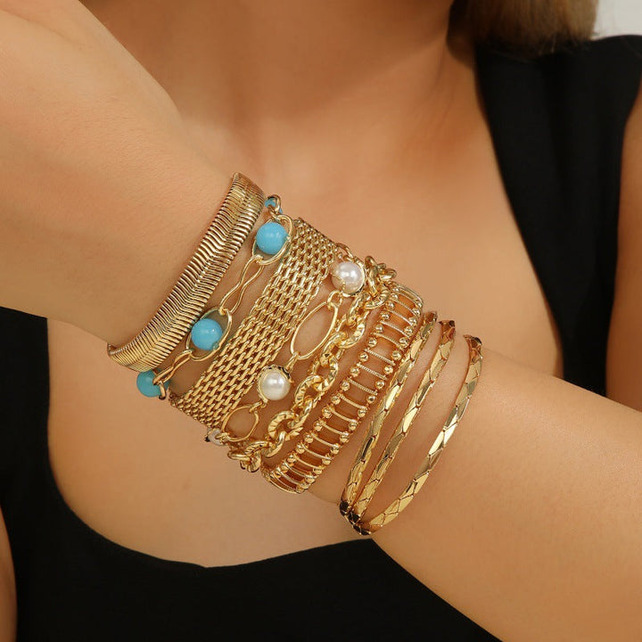 Ladies' cuff bracelet with intricate wave pattern Nin Boutique