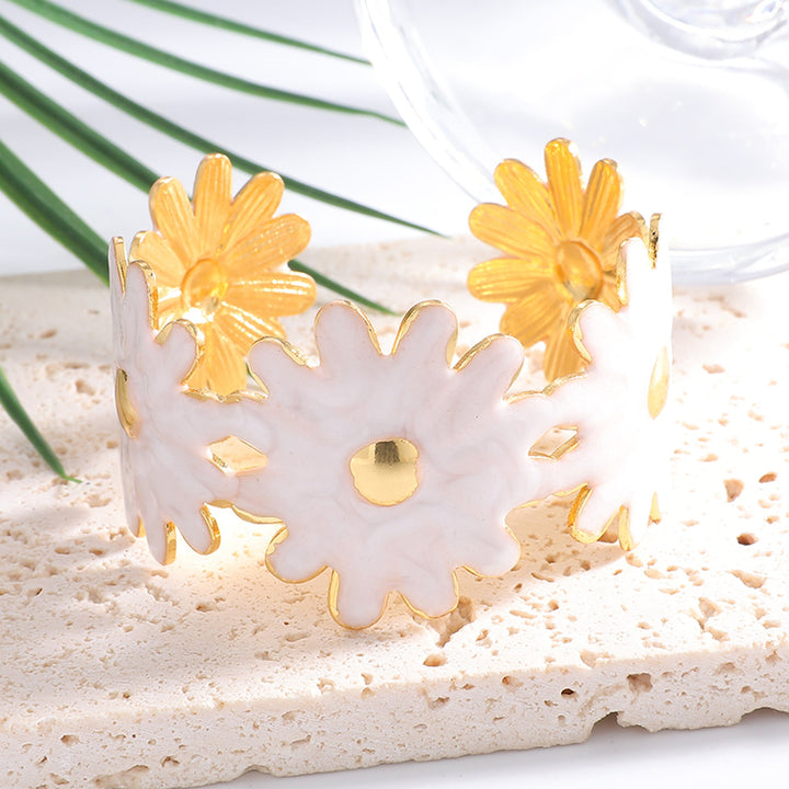 Women's Flower Bracelet with Golden Accents Nin Boutique