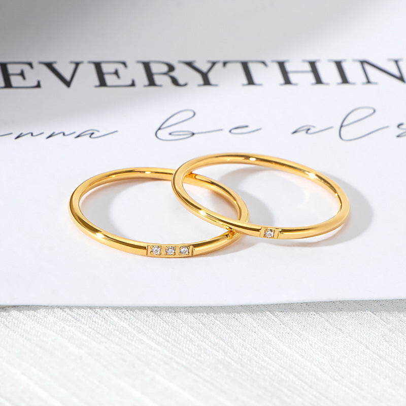 Women's simple ring with sparkling zirconia details Nin Boutique