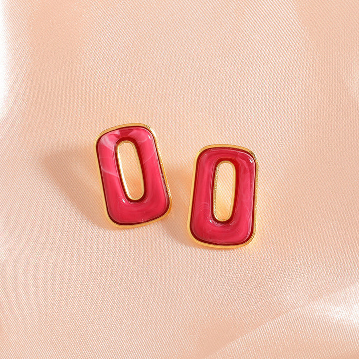 Ladies stud earrings in a modern rectangular design Nin Boutique