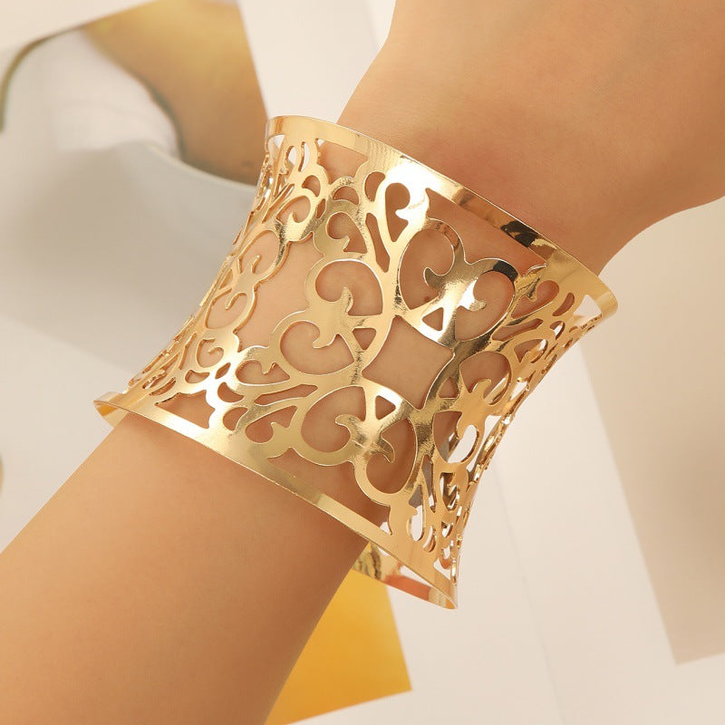 Women's Open Cuff Bracelet with Elegant Curved Design Nin Boutique