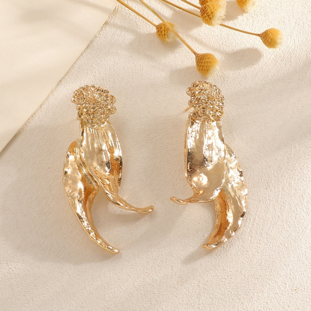 Women's earrings with floral relief design Nin Boutique