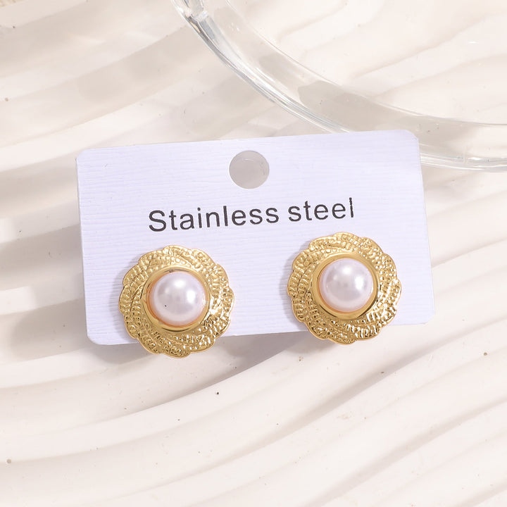 Women’s earrings in stylish heart design Nin Boutique