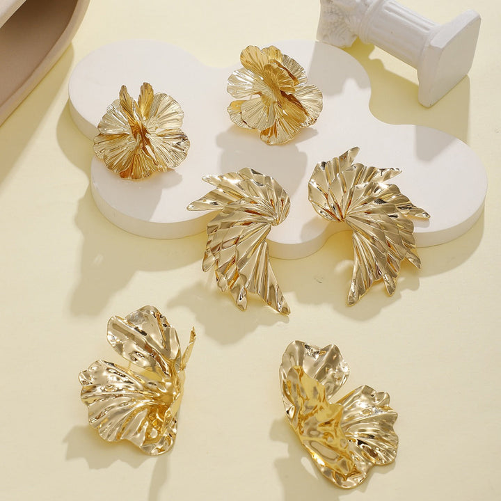Women's earrings in a luxurious, spiral design Nin Boutique