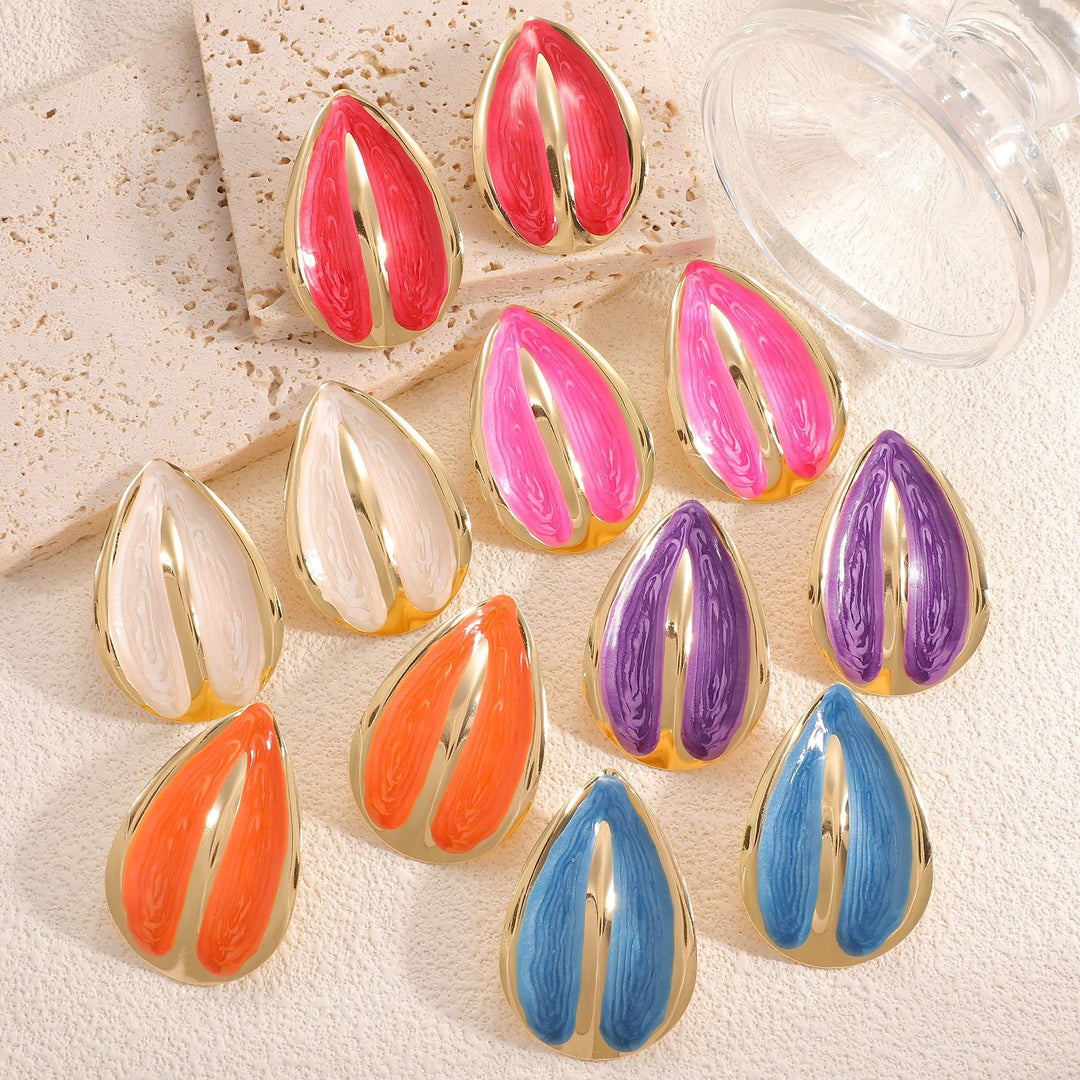 Ladies' earrings with elegant shell design Nin Boutique