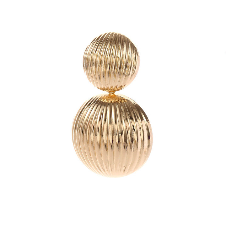 Women's stud earrings in elegant, structured gold design Nin Boutique