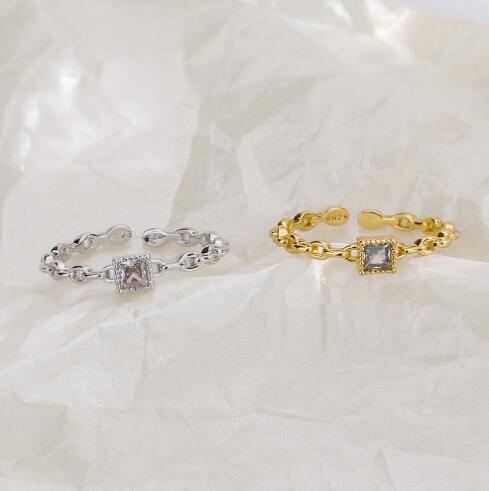 Women's Open Ring with Elegant Chain Design and Sparkling Zirconia Nin Boutique