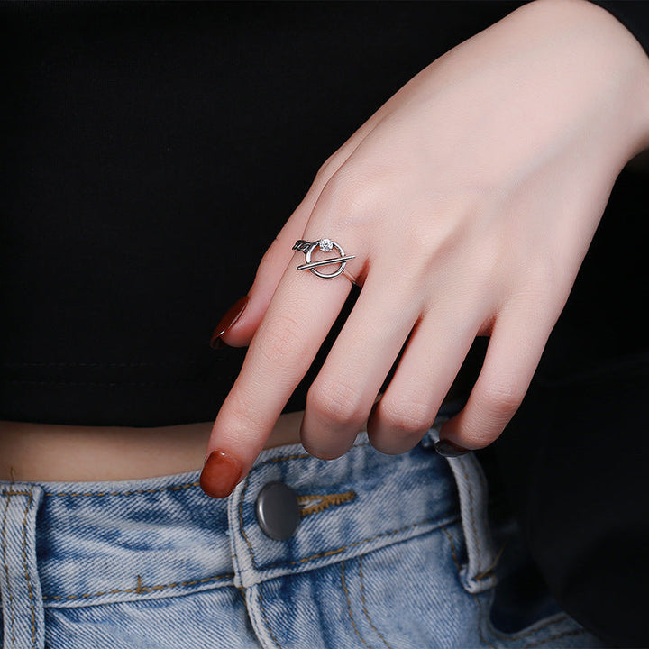 Ladies ring with modern chain design and sparkling zirconia Nin Boutique