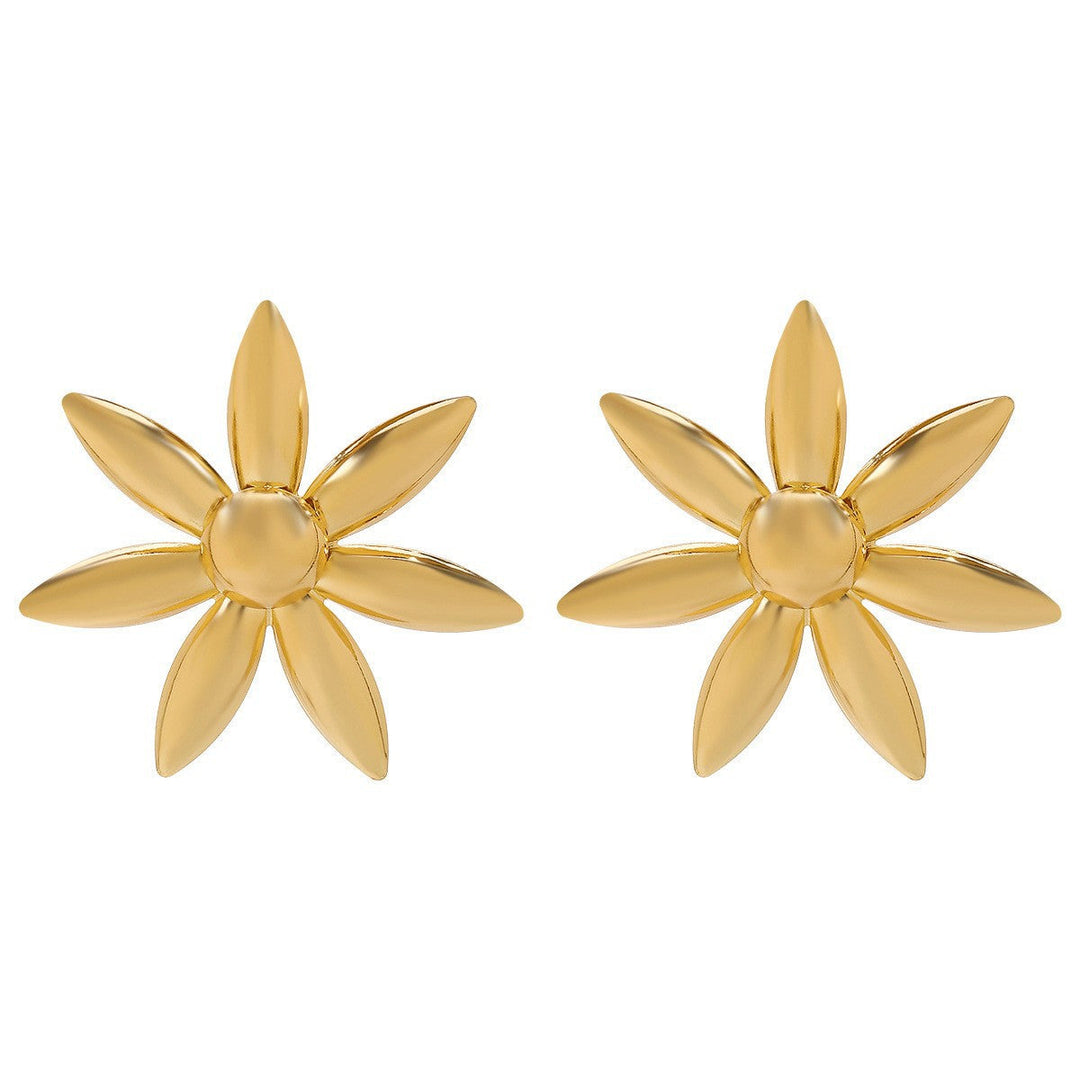 Ladies earrings in floral design with elegant gold accents Nin Boutique