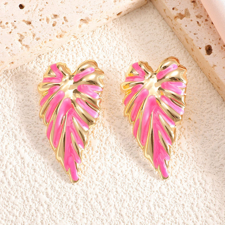Women's earrings in modern leaf design Nin Boutique