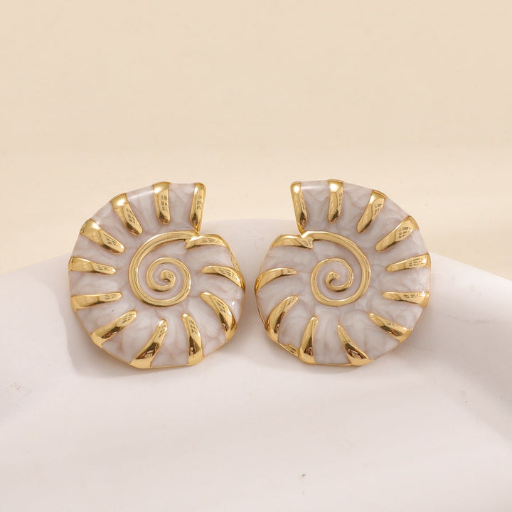 Women's earrings in elegant Nautilus design Nin Boutique