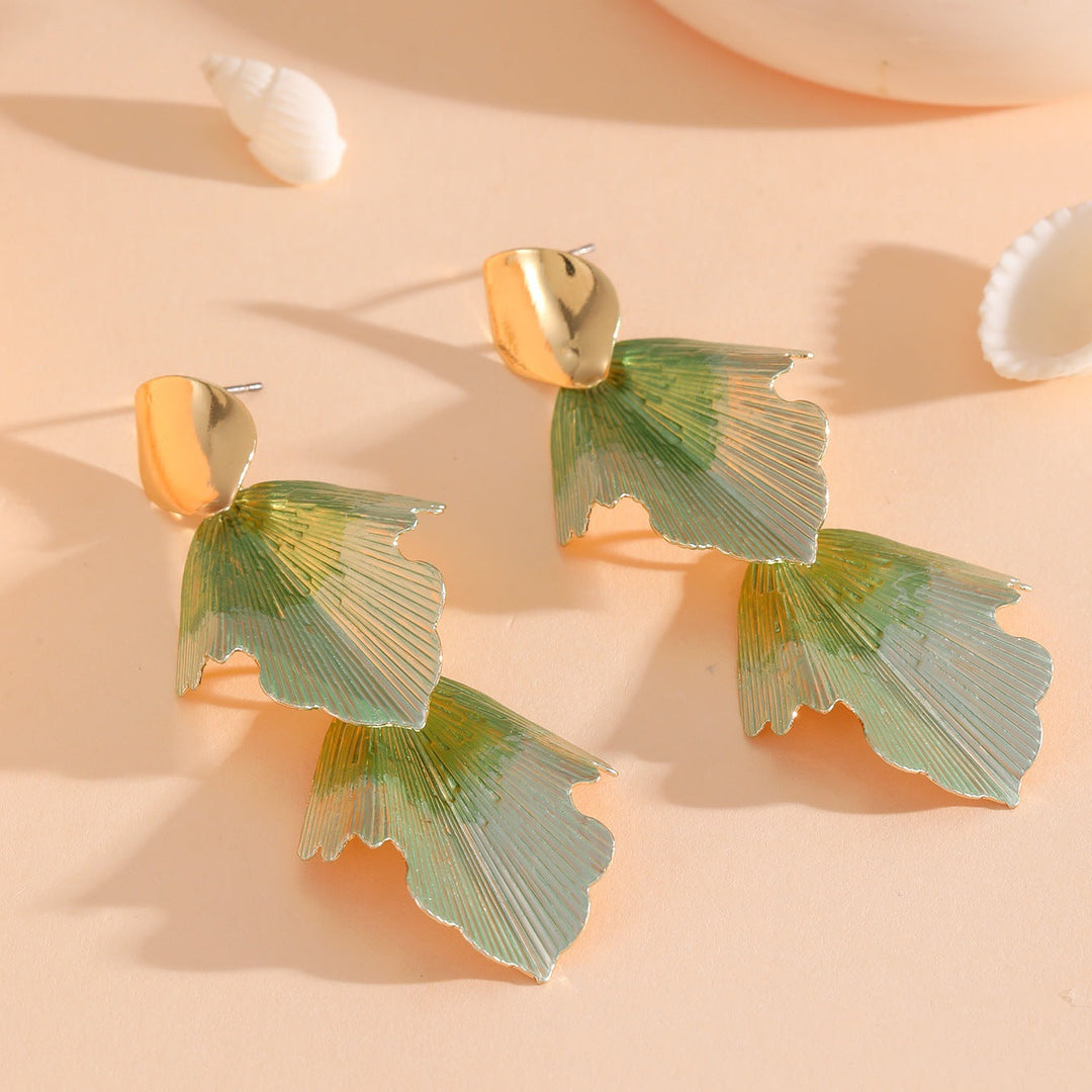 Ladies' earrings in floral design made of high-quality metal Nin Boutique