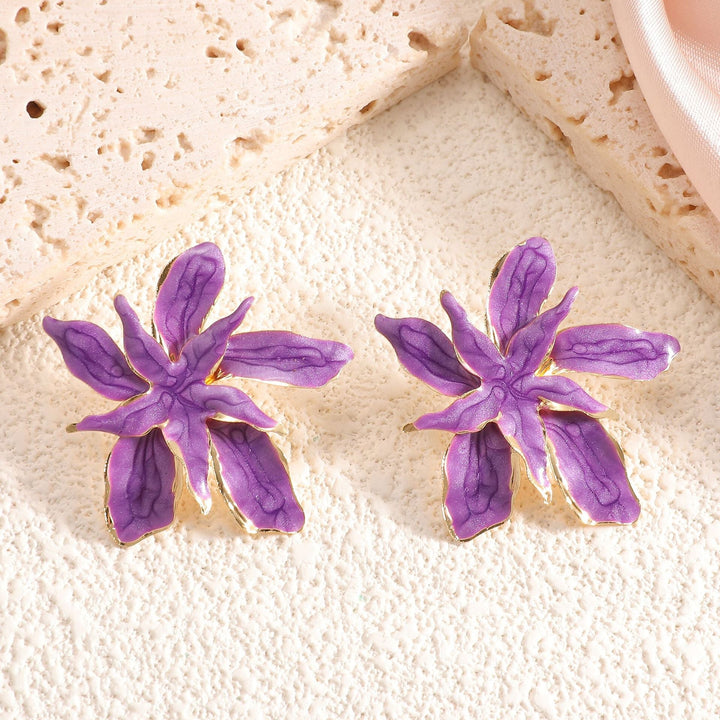 Women's earrings in artistic flower design Nin Boutique