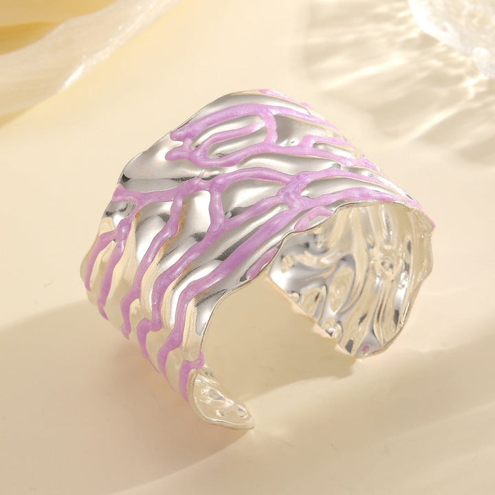 Women's Open Bangle with Artistic Wave Pattern Nin Boutique