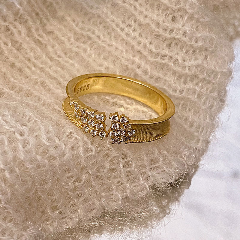 Women Open Ring with Sparkling Zirconia and Modern Design Nin Boutique