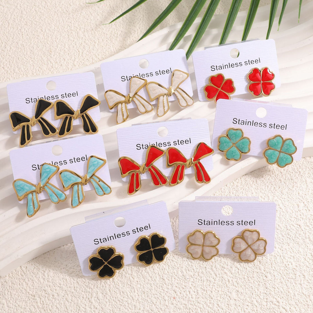 Ladies earrings in elegant cloverleaf design Nin Boutique