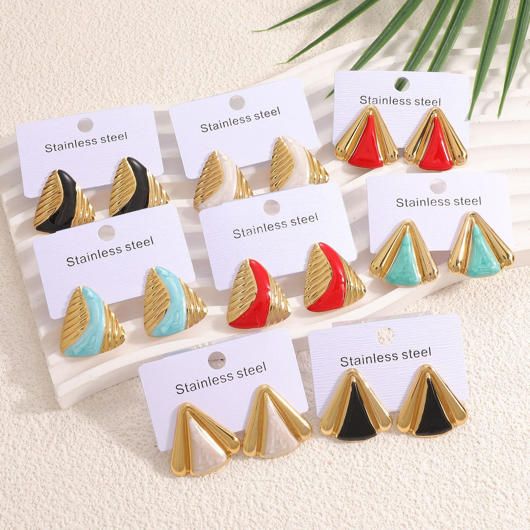 Women's earrings in modern geometric design Nin Boutique