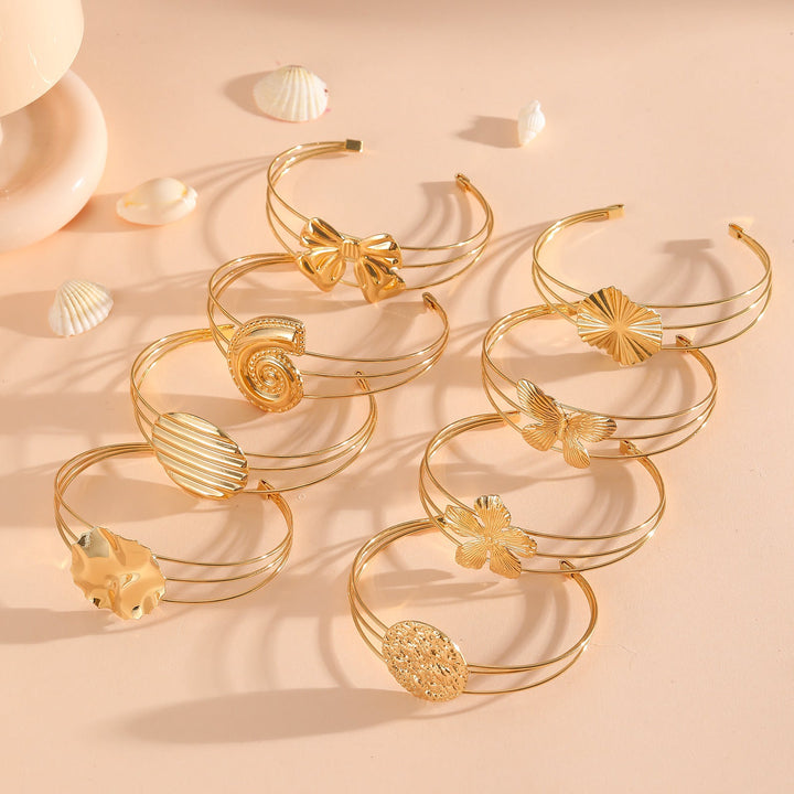 Women's bangle with elaborate bow design Nin Boutique