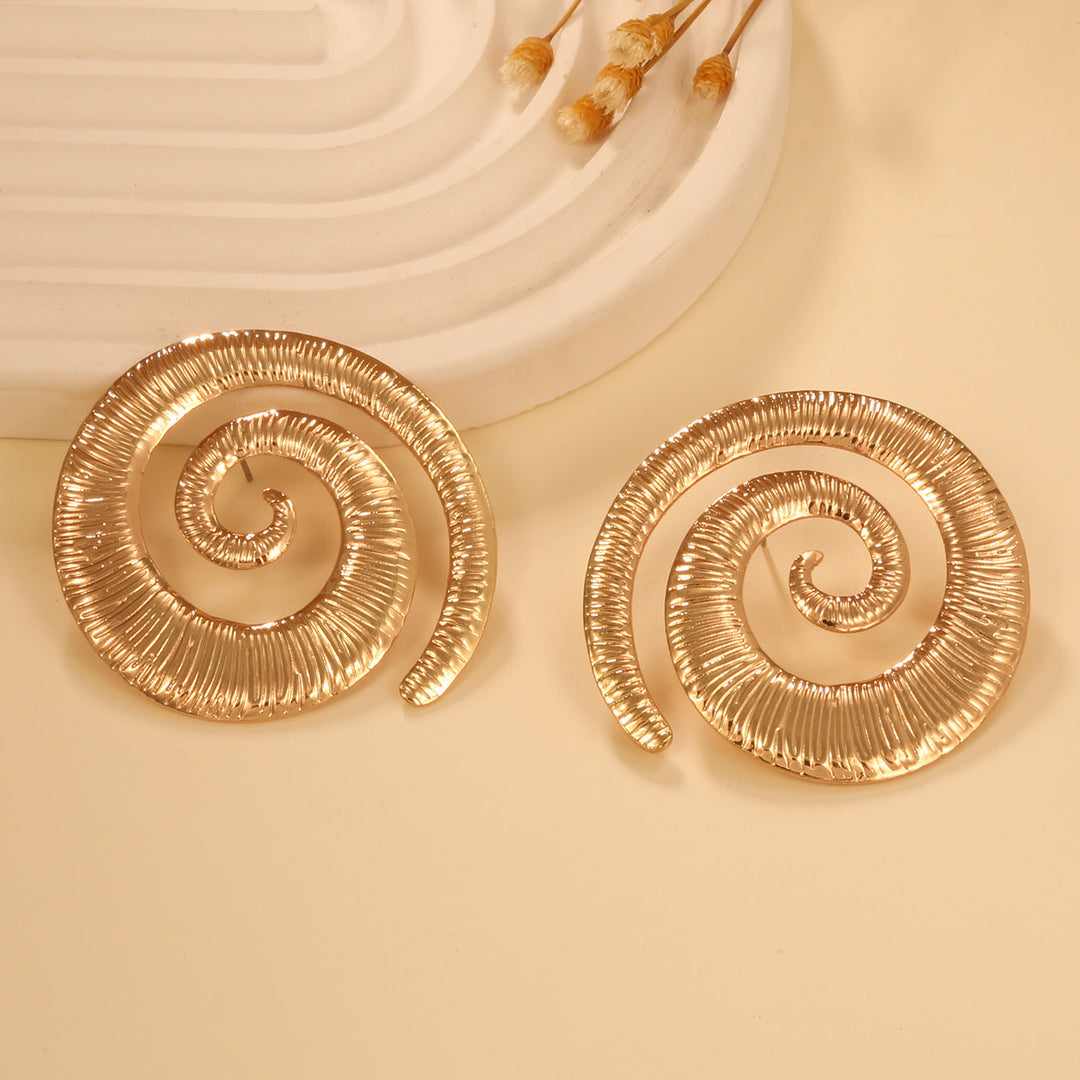 Ladies earrings in elegant shell design Nin Boutique