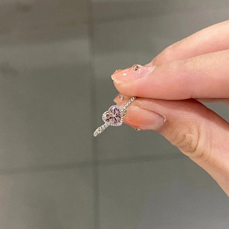 Ladies delicate ring with sparkling heart design Nin Boutique
