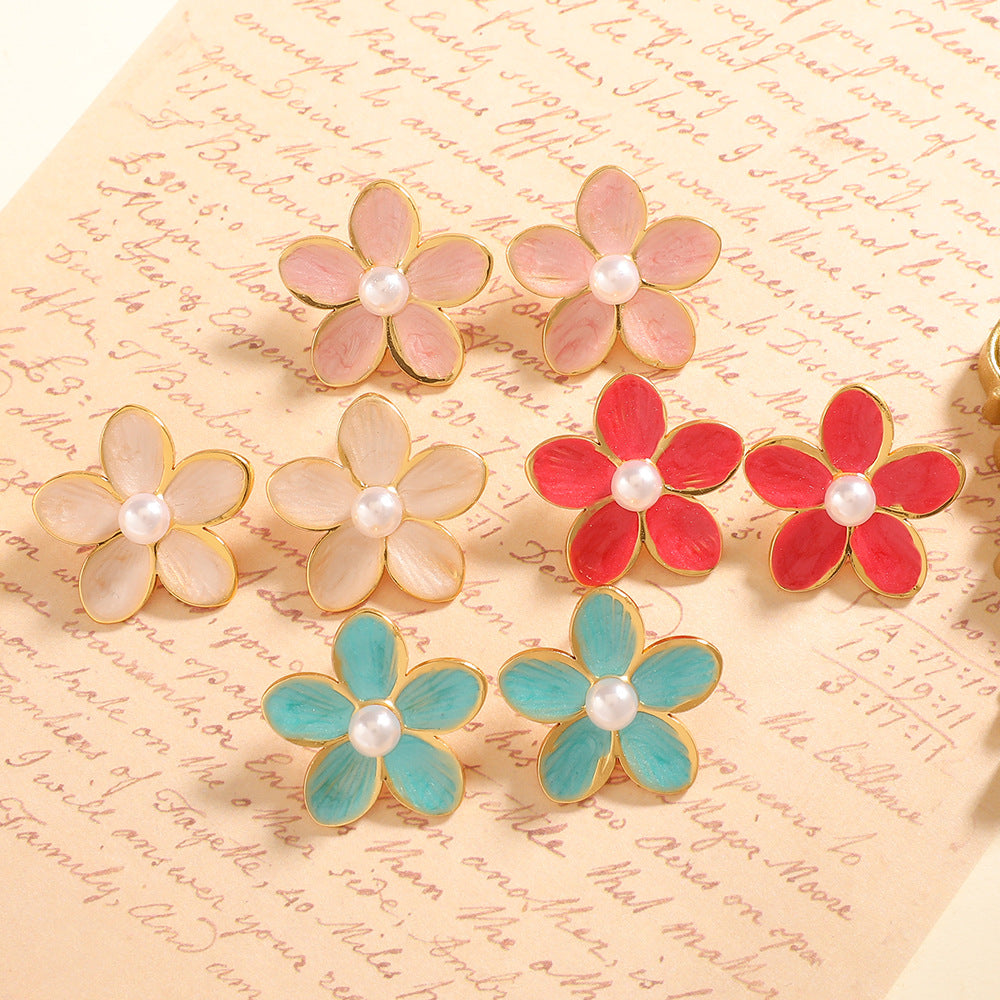 Women’s earrings with ornate floral pattern Nin Boutique