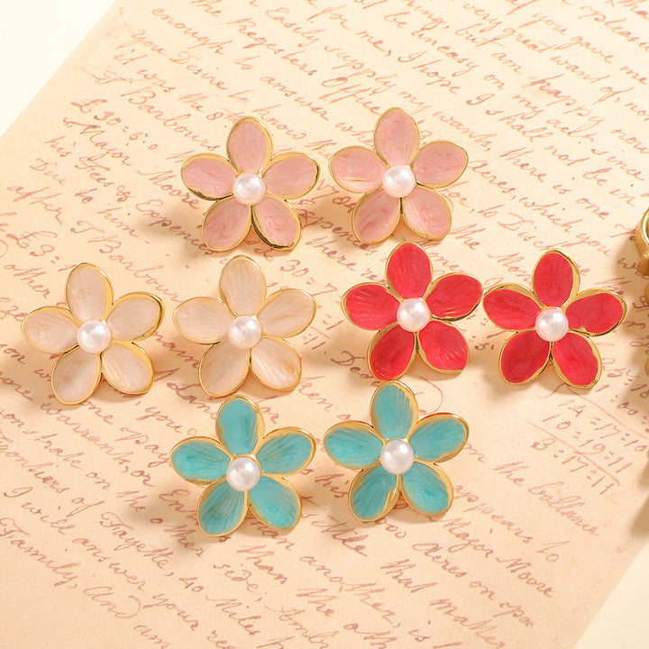 Women’s earrings with ornate floral pattern Nin Boutique