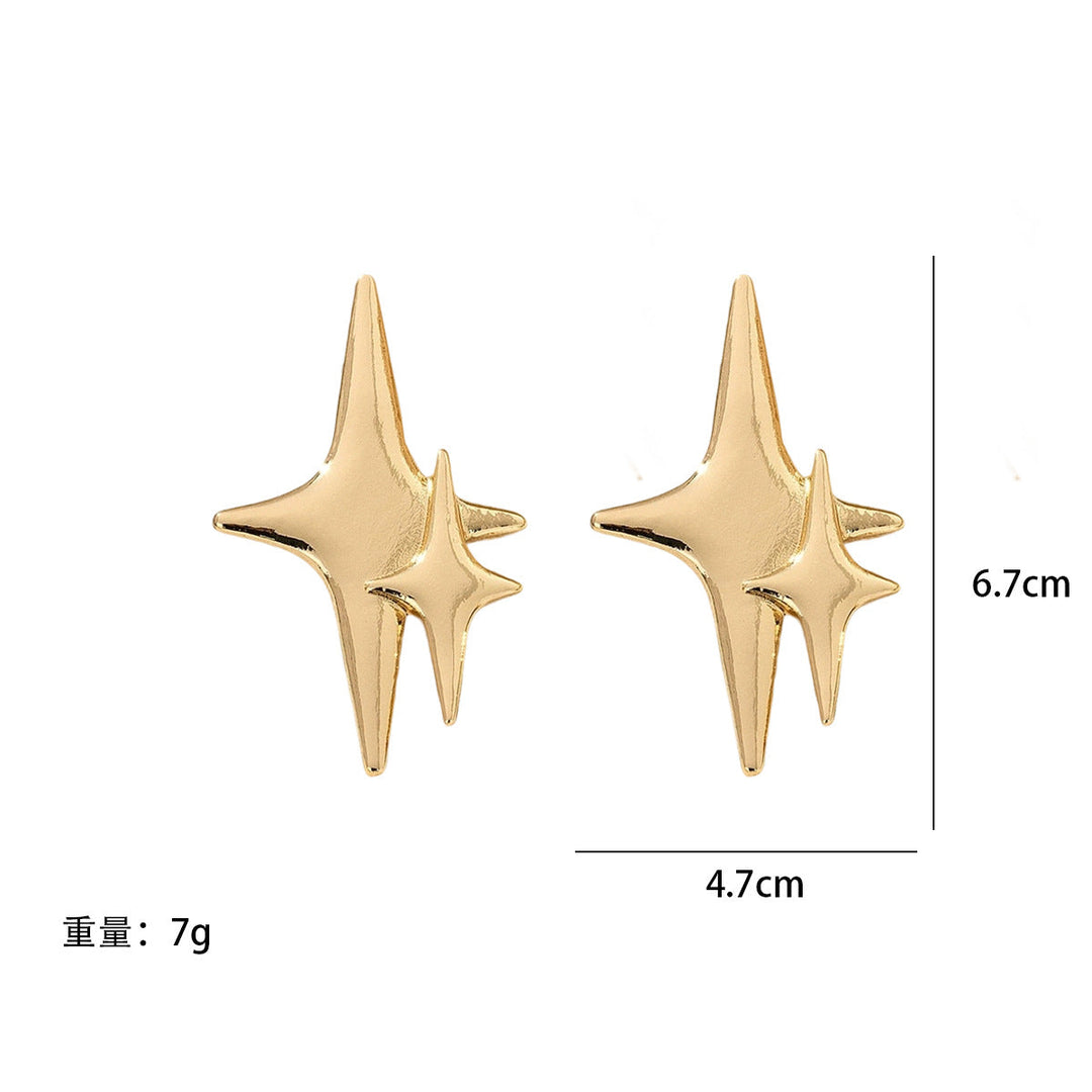 Ladies earrings in modern star design Nin Boutique