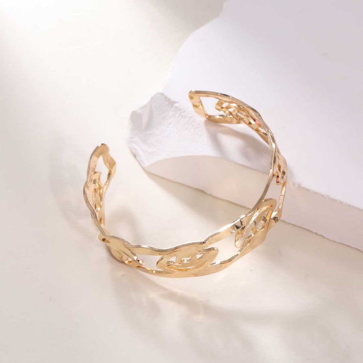 Women Open Bangle in Modern Bamboo Design Nin Boutique