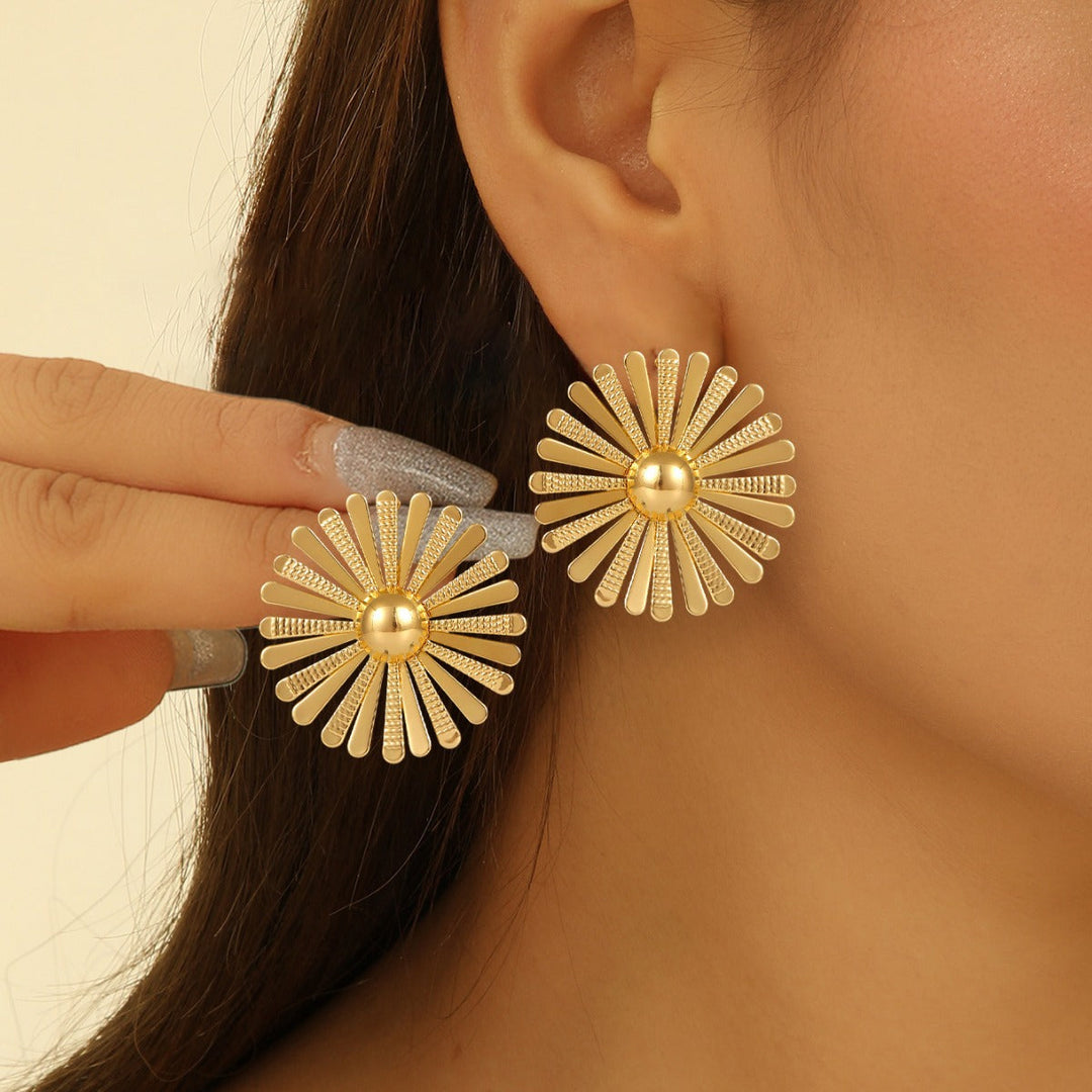 Women's earrings in exclusive sunflower style Nin Boutique
