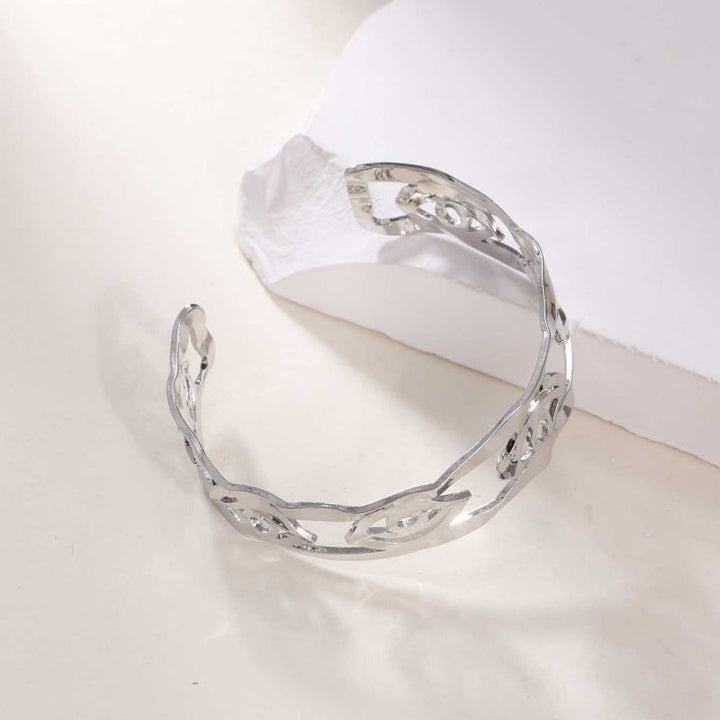 Women Open Bangle in Modern Bamboo Design Nin Boutique
