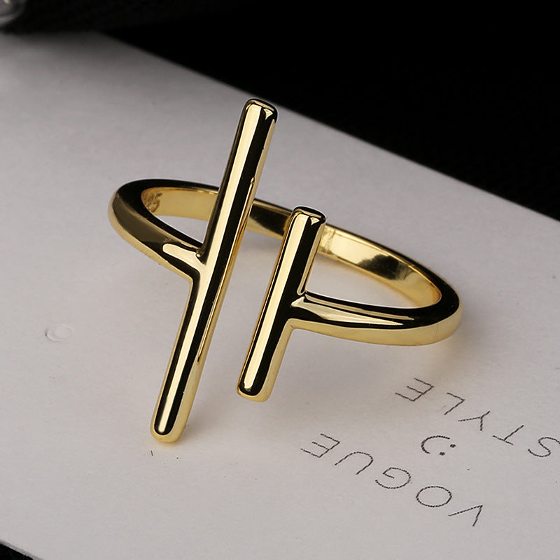 Women's Open Ring in modern minimalist design Nin Boutique