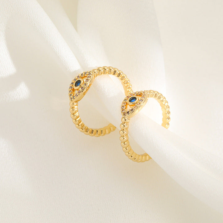 Ladies Ring with elegant eye stone application Nin Boutique