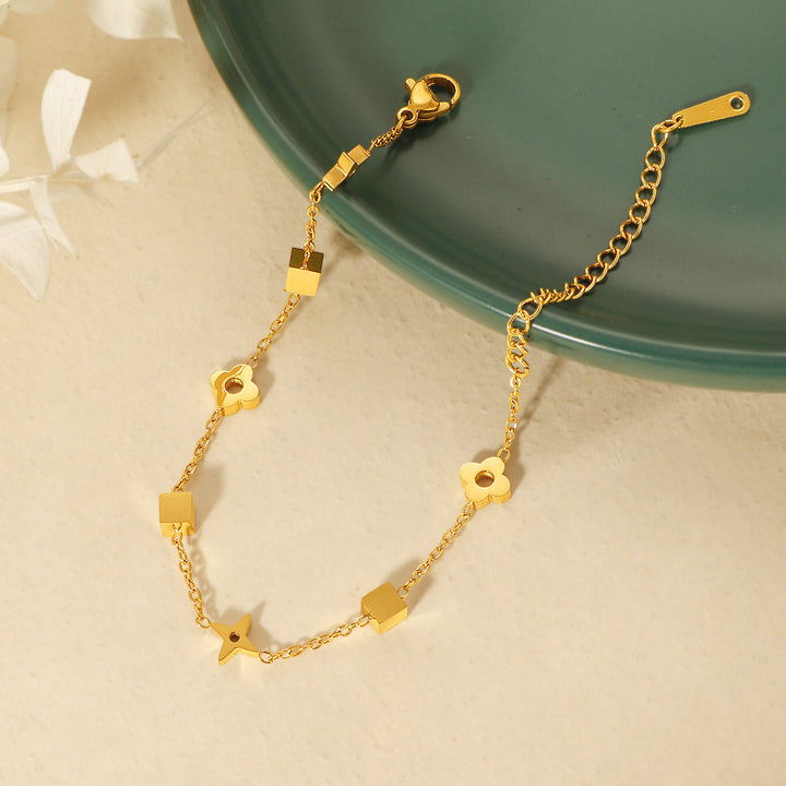 Ladies fashionable ankle bracelet with geometric pendants Nin Boutique