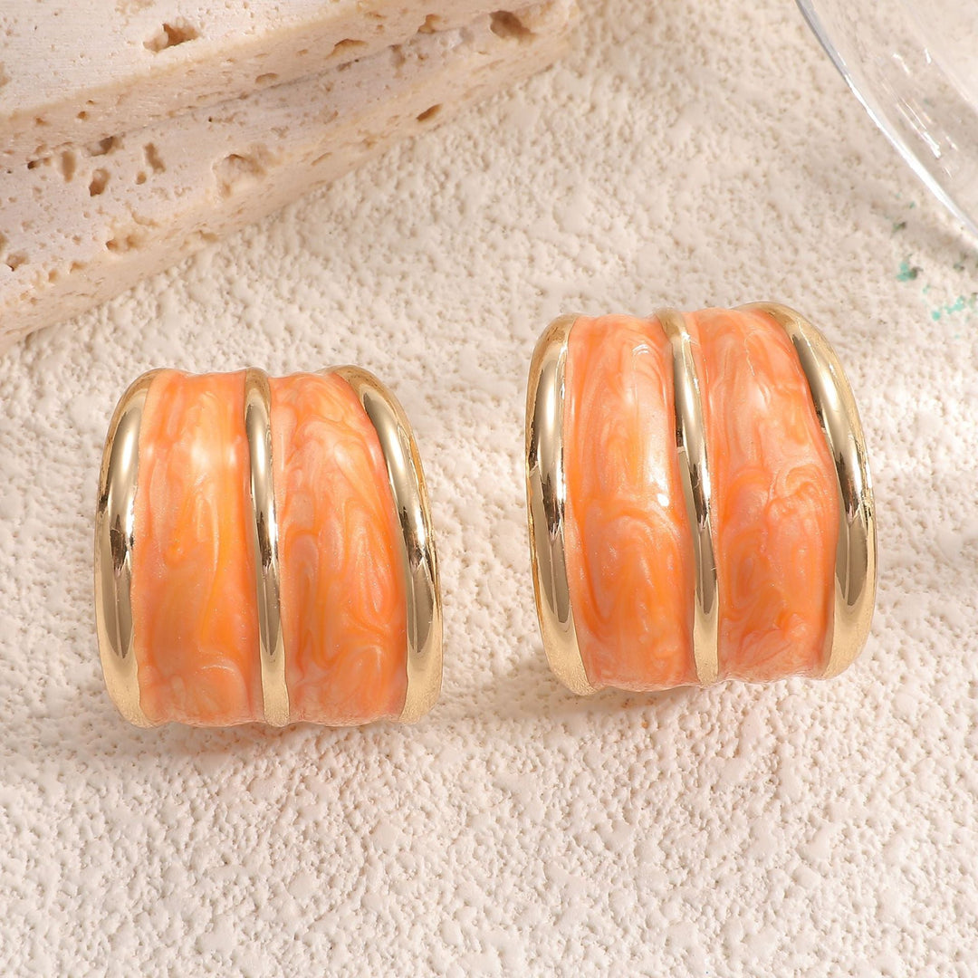 Women’s earrings in modern, textured design Nin Boutique
