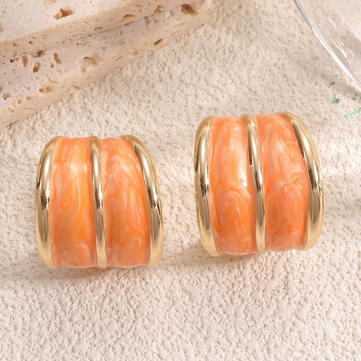 Women’s earrings in modern, textured design Nin Boutique