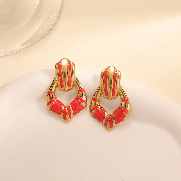 Ladies earrings in elegant shell design Nin Boutique