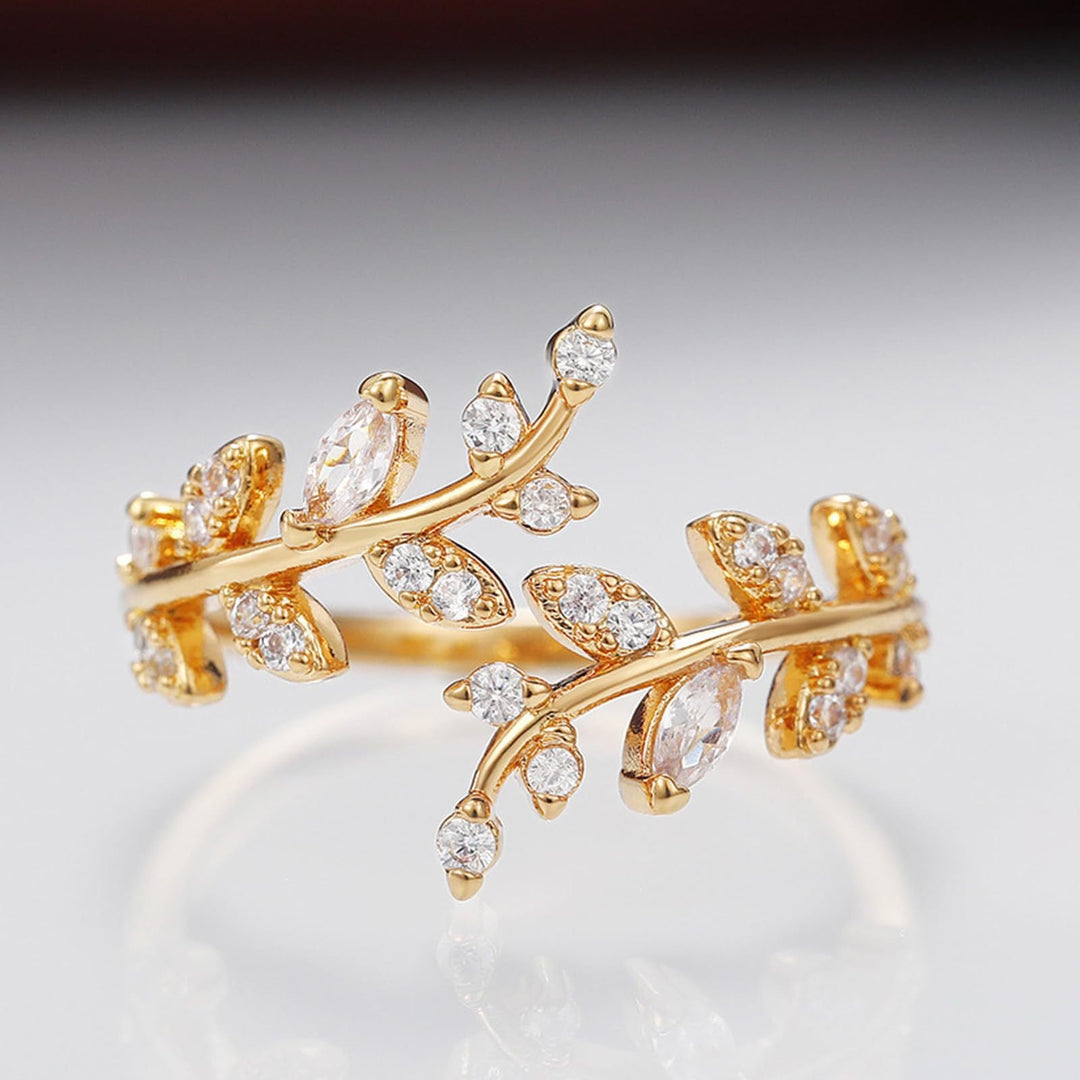 Women's ring with delicate leaf design and sparkling zirconia elements Nin Boutique