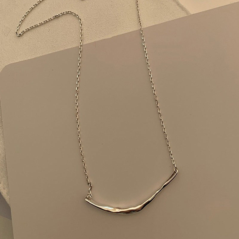 Ladies Minimalist Necklace in Elegant Wave Design Nin Boutique