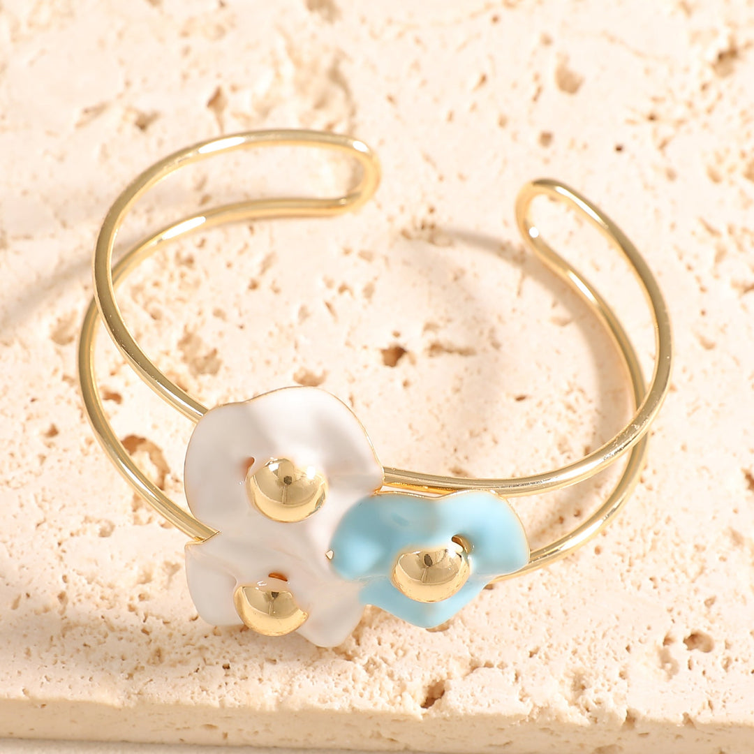 Ladies bracelet with artistic floral design Nin Boutique