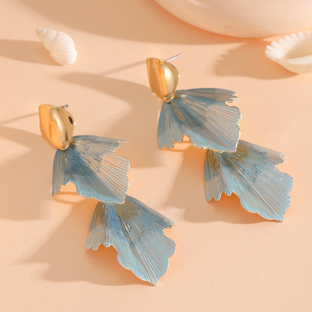 Ladies' earrings in floral design made of high-quality metal Nin Boutique