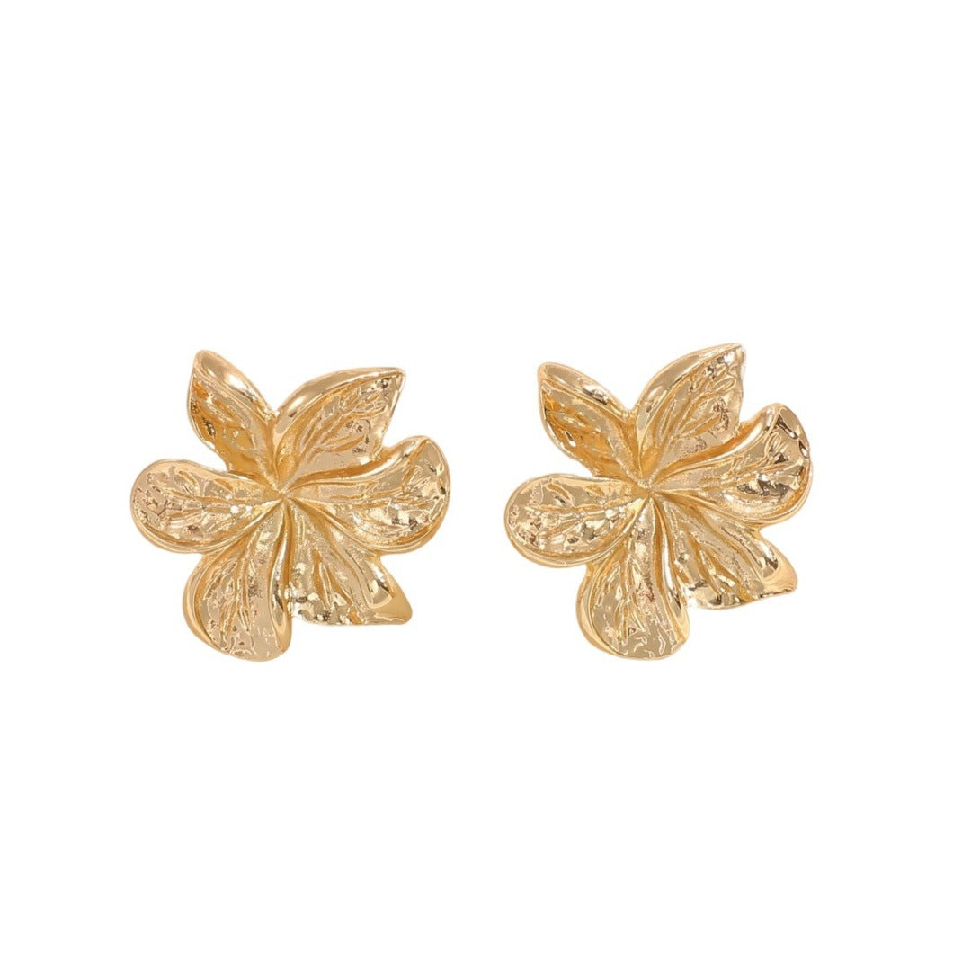 Ladies earrings in artistic petal design Nin Boutique