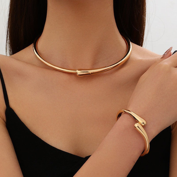 Ladies Open Cuff Bracelet with Elegant, Sculptural Design Nin Boutique