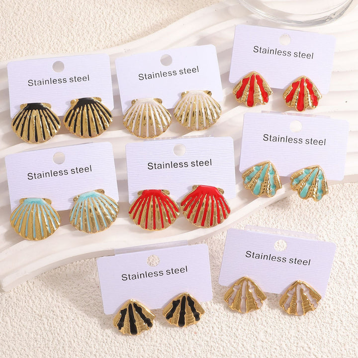 Ladies earrings in exclusive shell design Nin Boutique