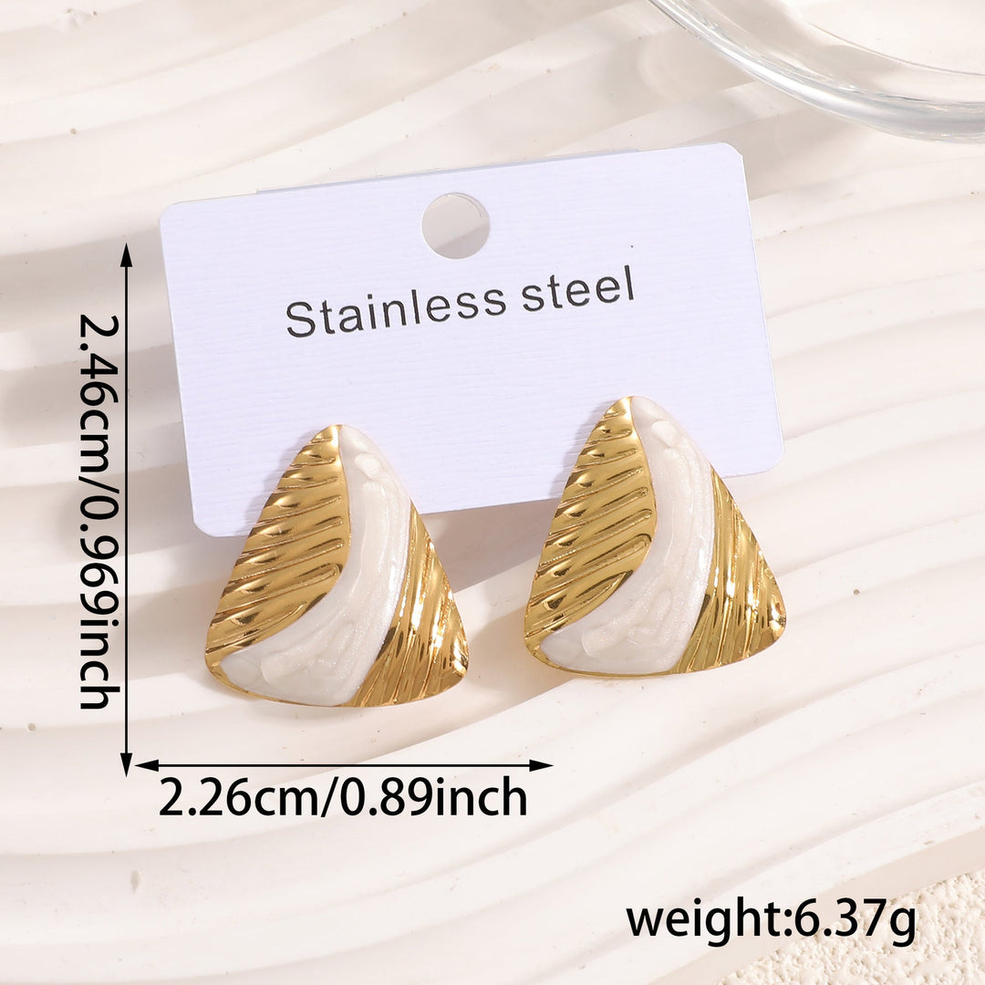 Women's earrings in modern geometric design Nin Boutique
